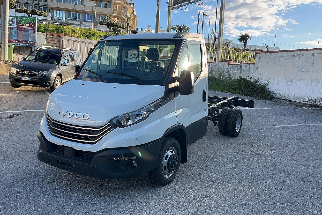 Iveco DAILY Cabinato
