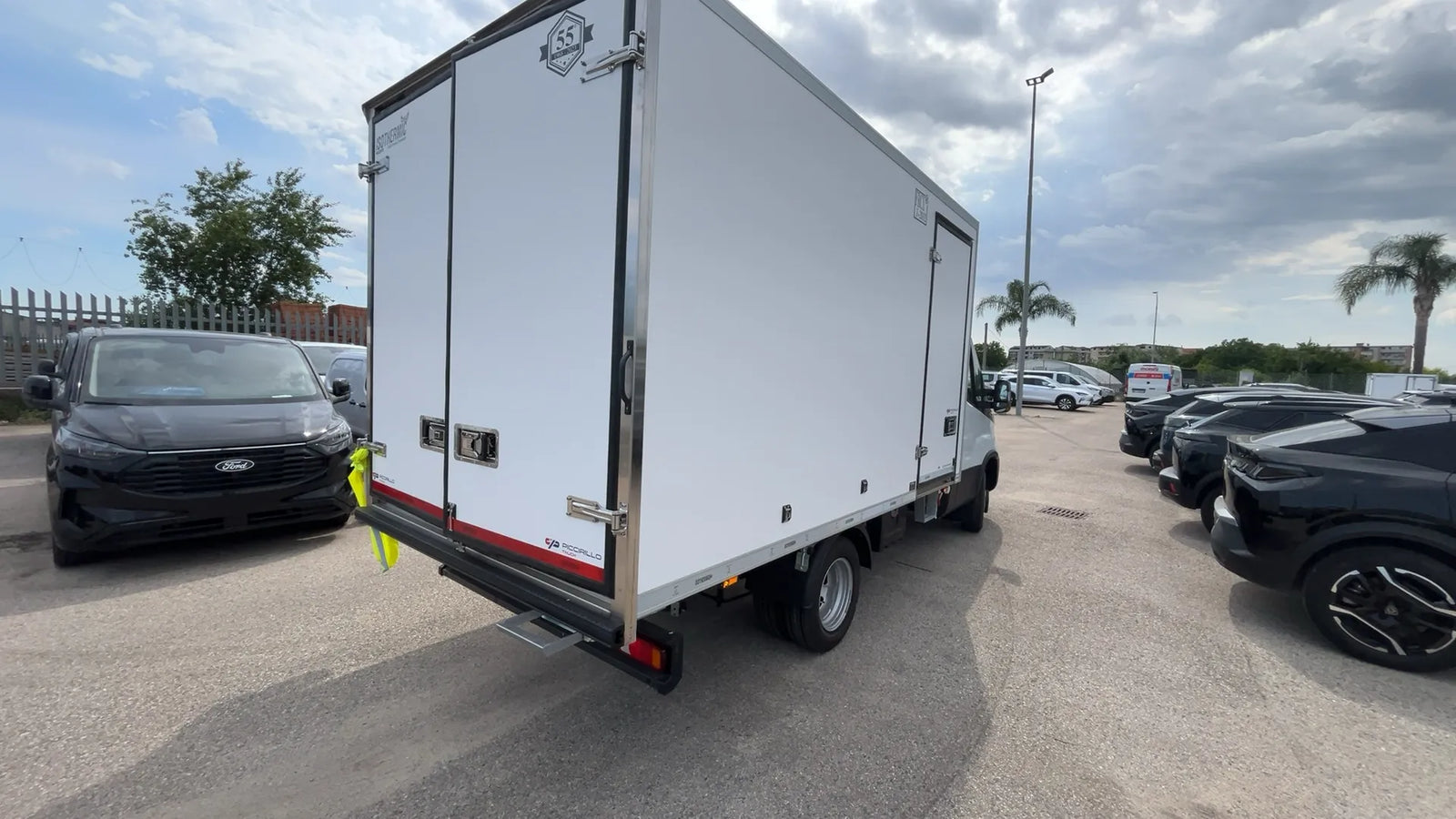 Iveco DAILY Cabinato