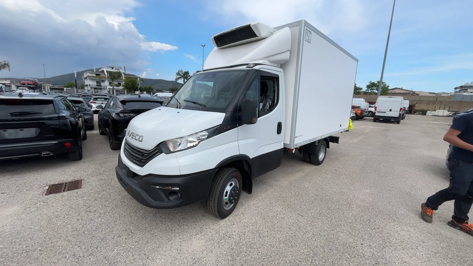 Iveco DAILY Cabinato