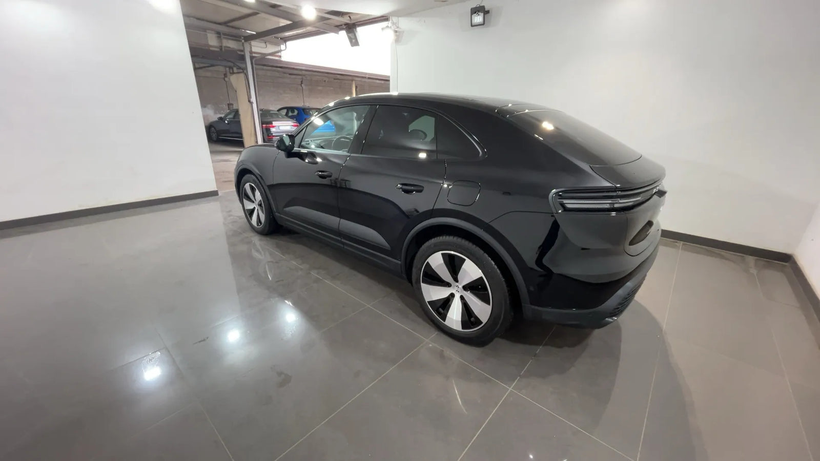 Porsche Macan EV