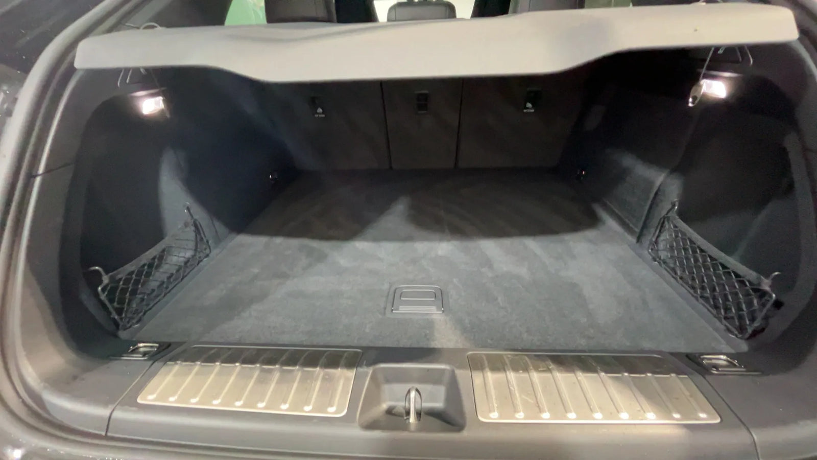 Porsche Macan EV