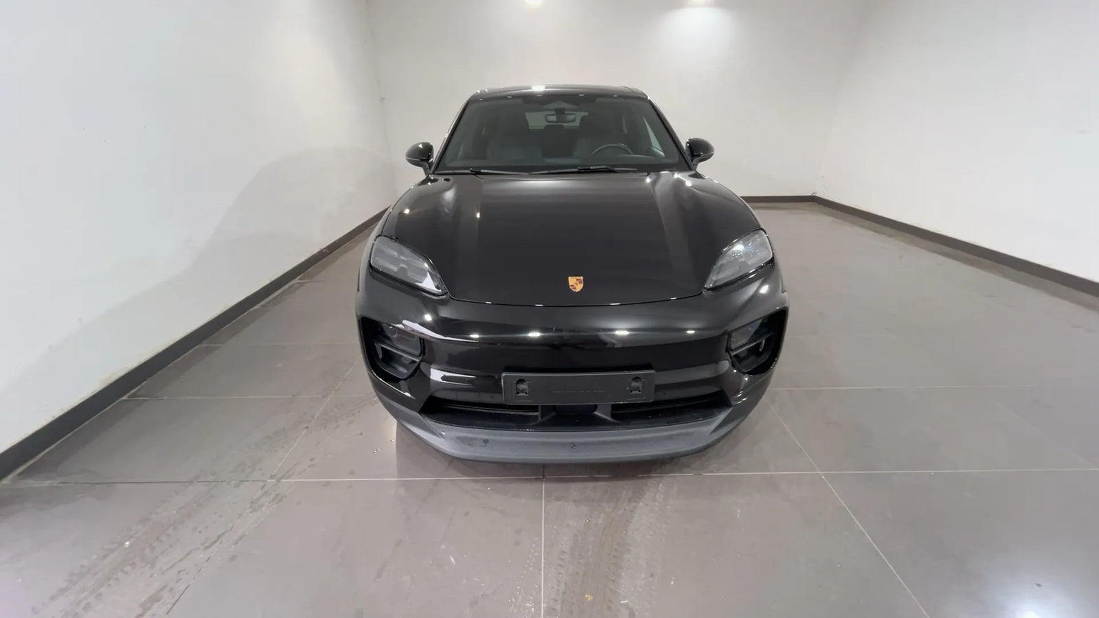 Porsche Macan EV