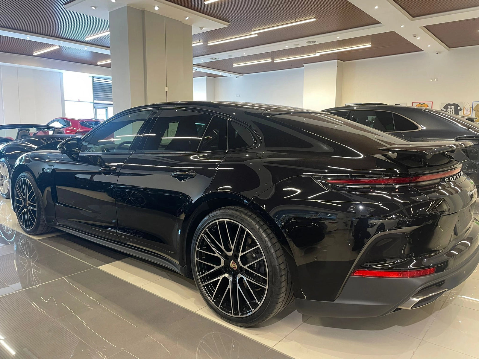 Porsche Panamera III 2024