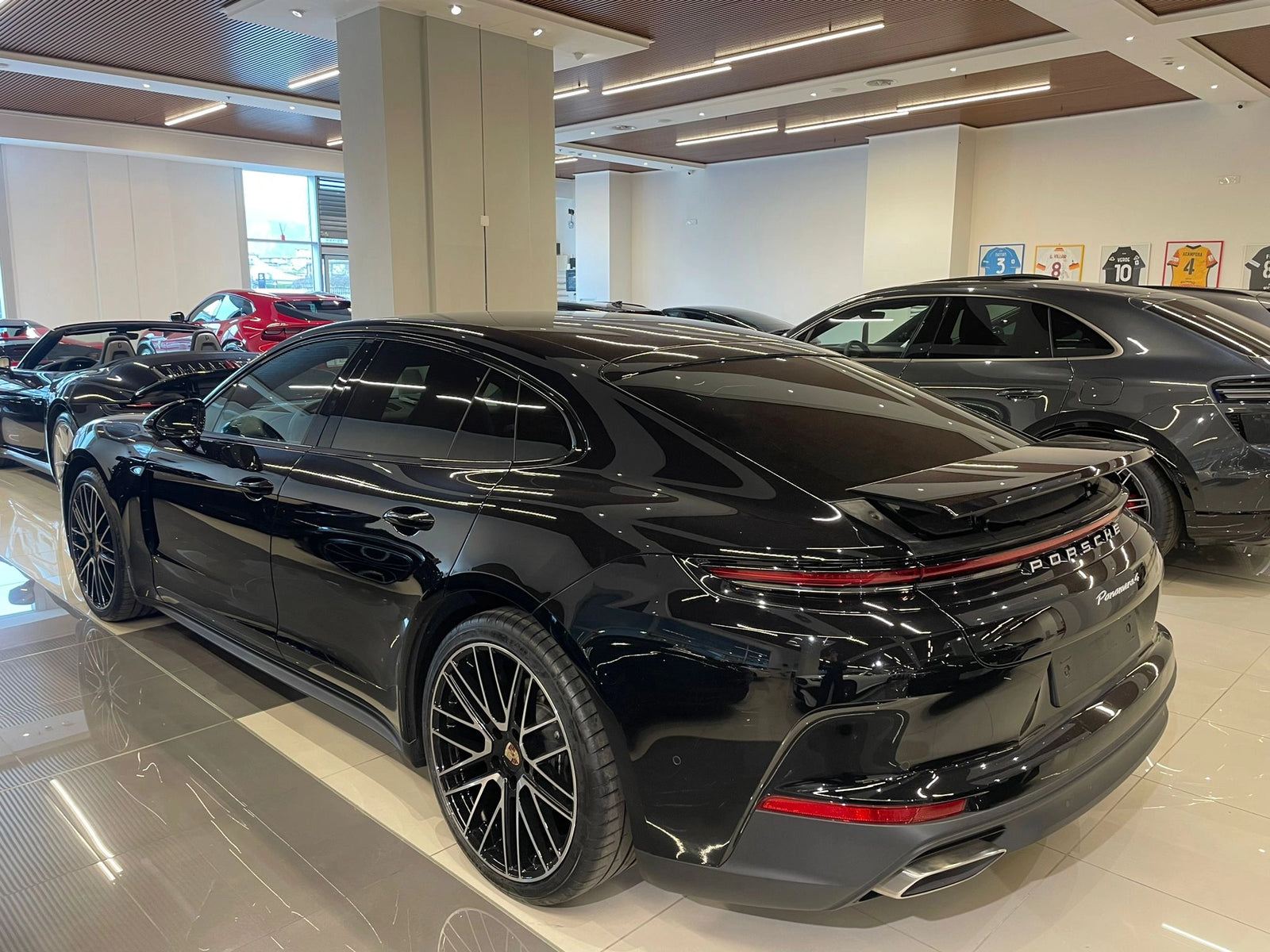 Porsche Panamera III 2024