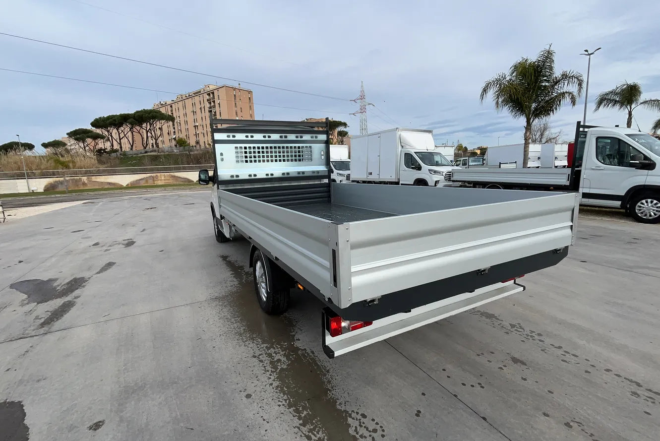 Maxus Deliver