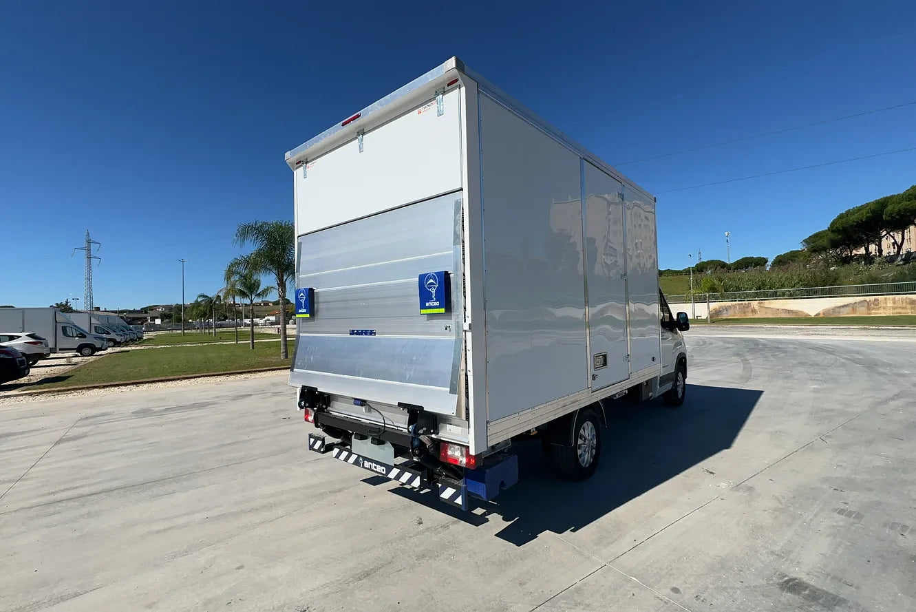 Maxus Deliver 9 Allestiti