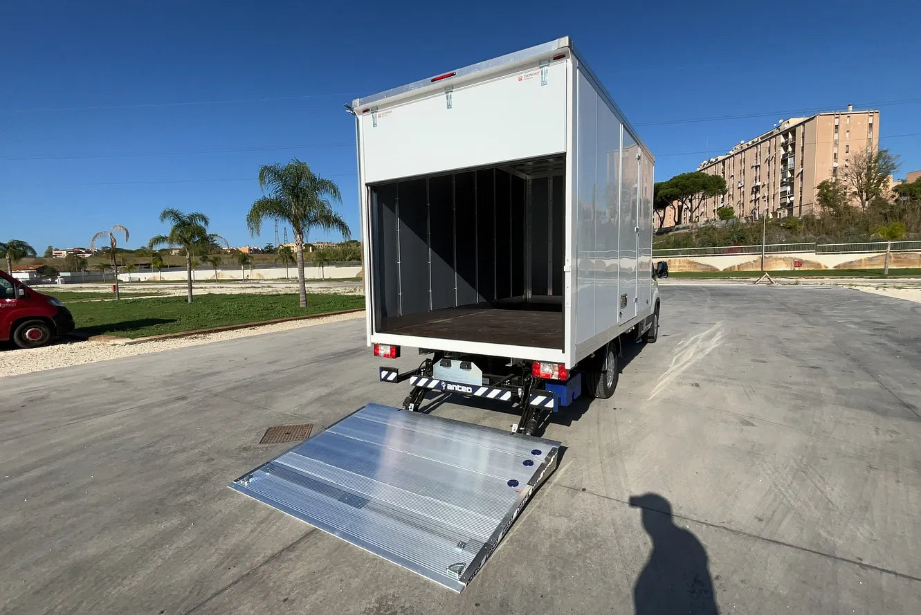 Maxus Deliver 9 Allestiti