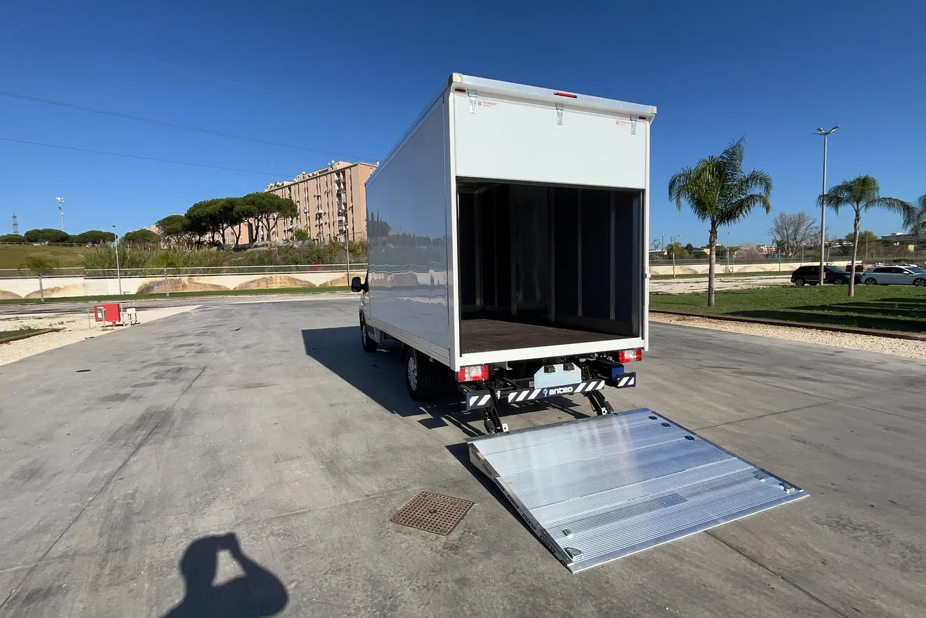 Maxus Deliver 9 Allestiti