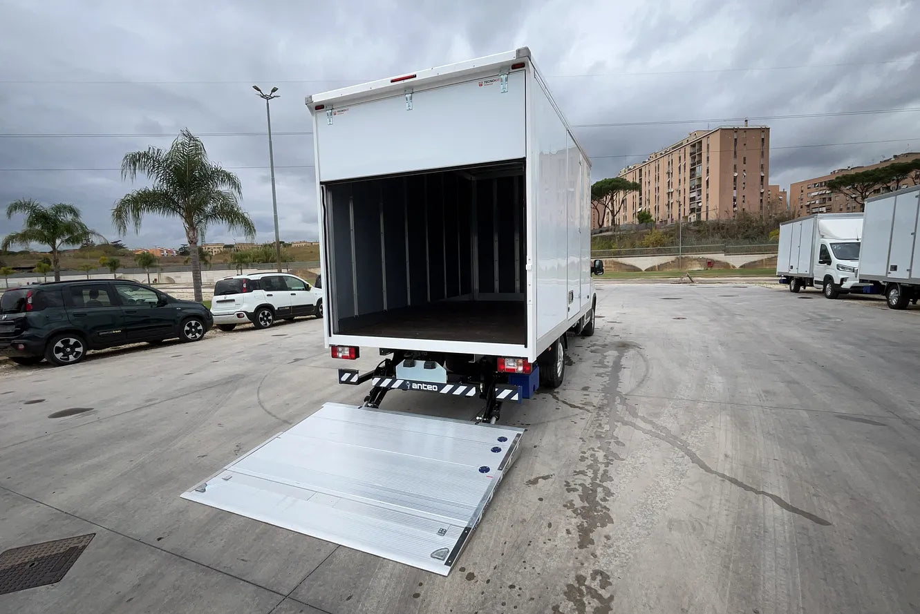 Maxus Deliver 9 Allestiti