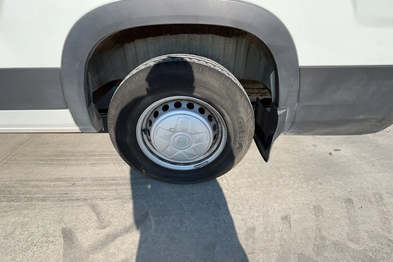Maxus Deliver 9