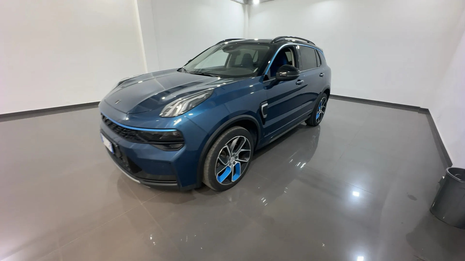 Lynk E Co 01