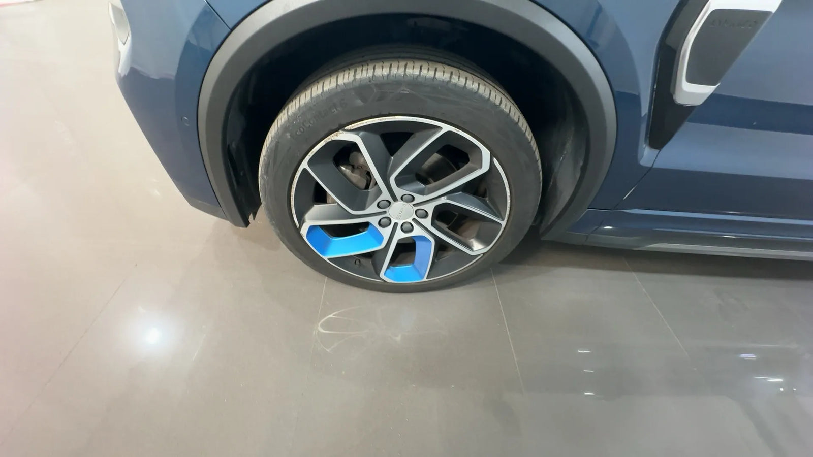 Lynk E Co 01