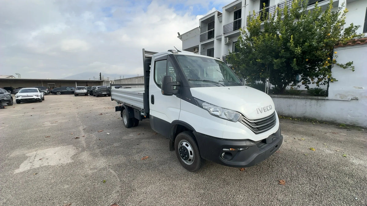 Iveco DAILY Cabinato