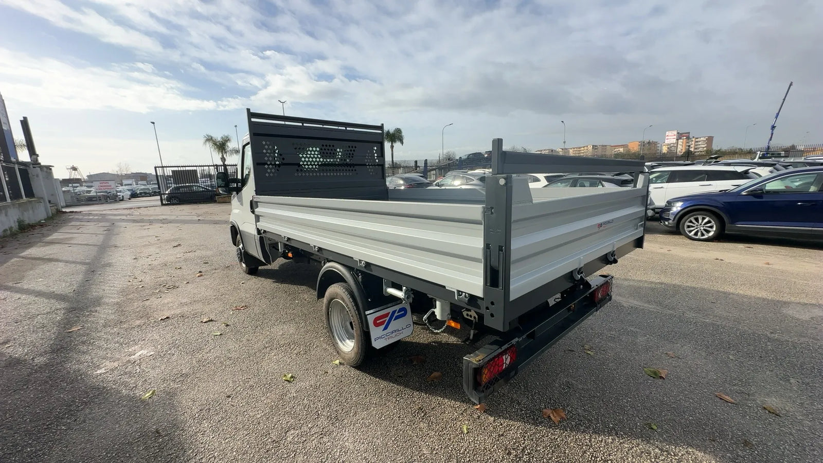 Iveco DAILY Cabinato