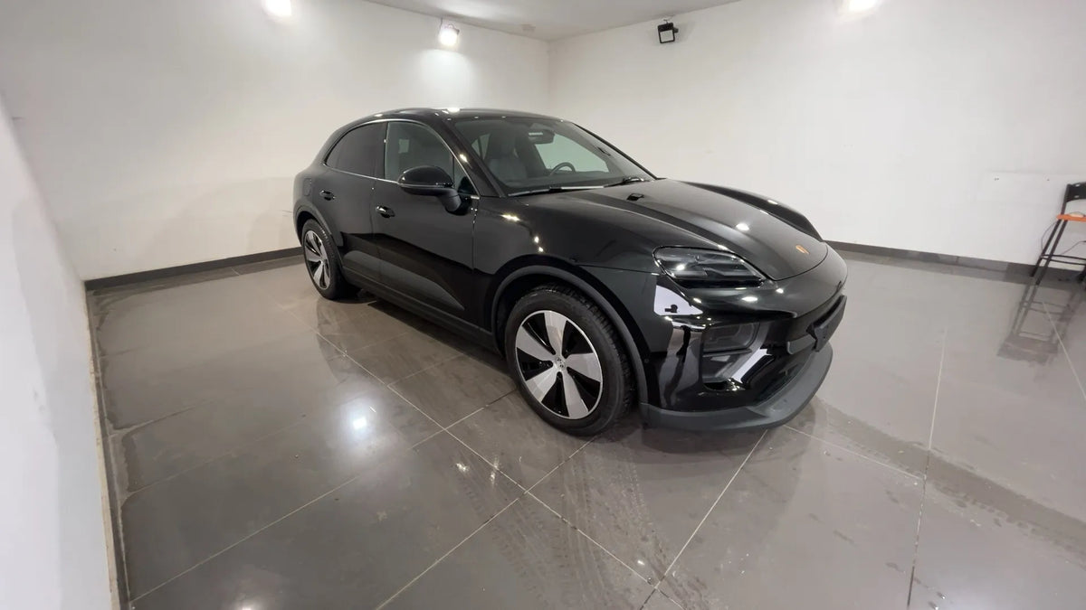 Porsche Macan EV